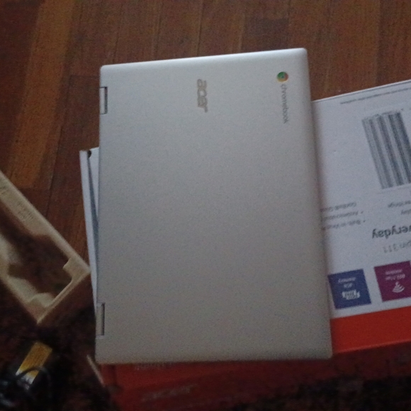 I'm am selling a acer chrome book spin 311 convertible everyday - Picture 6 of 8